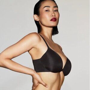 NWT SKIMS ultimate collection push up plunge bra 30B onyx black